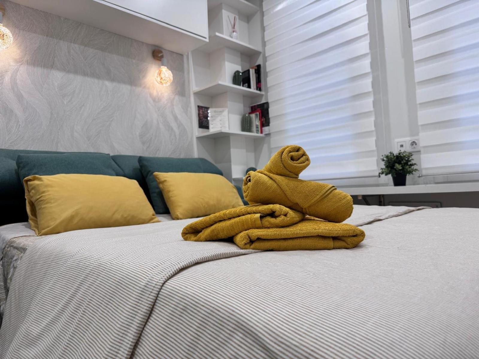 Estudio Ideal Para 2 Personas Málaga Exterior foto